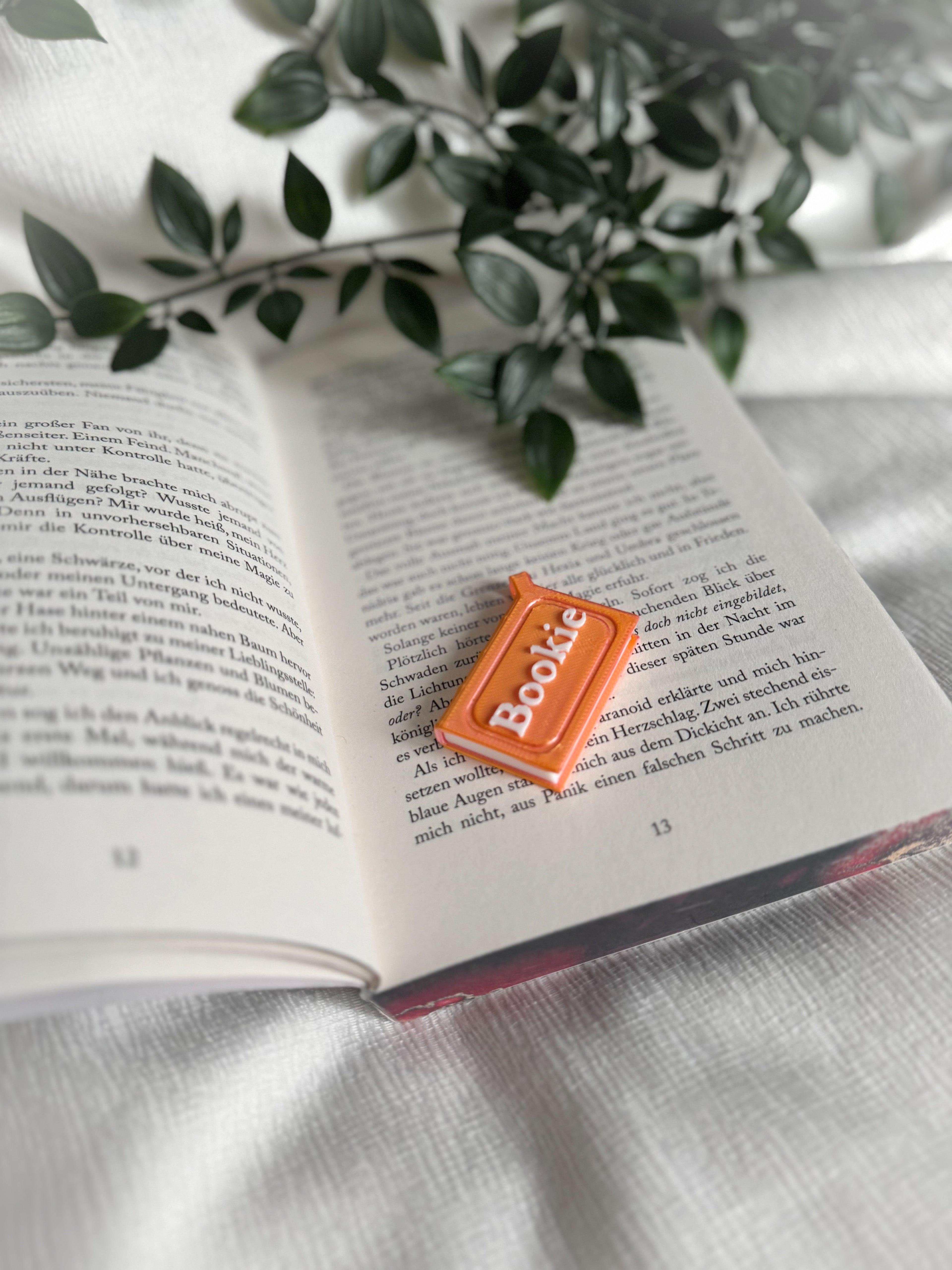 Schlüsselanhänger "BOOKIE"