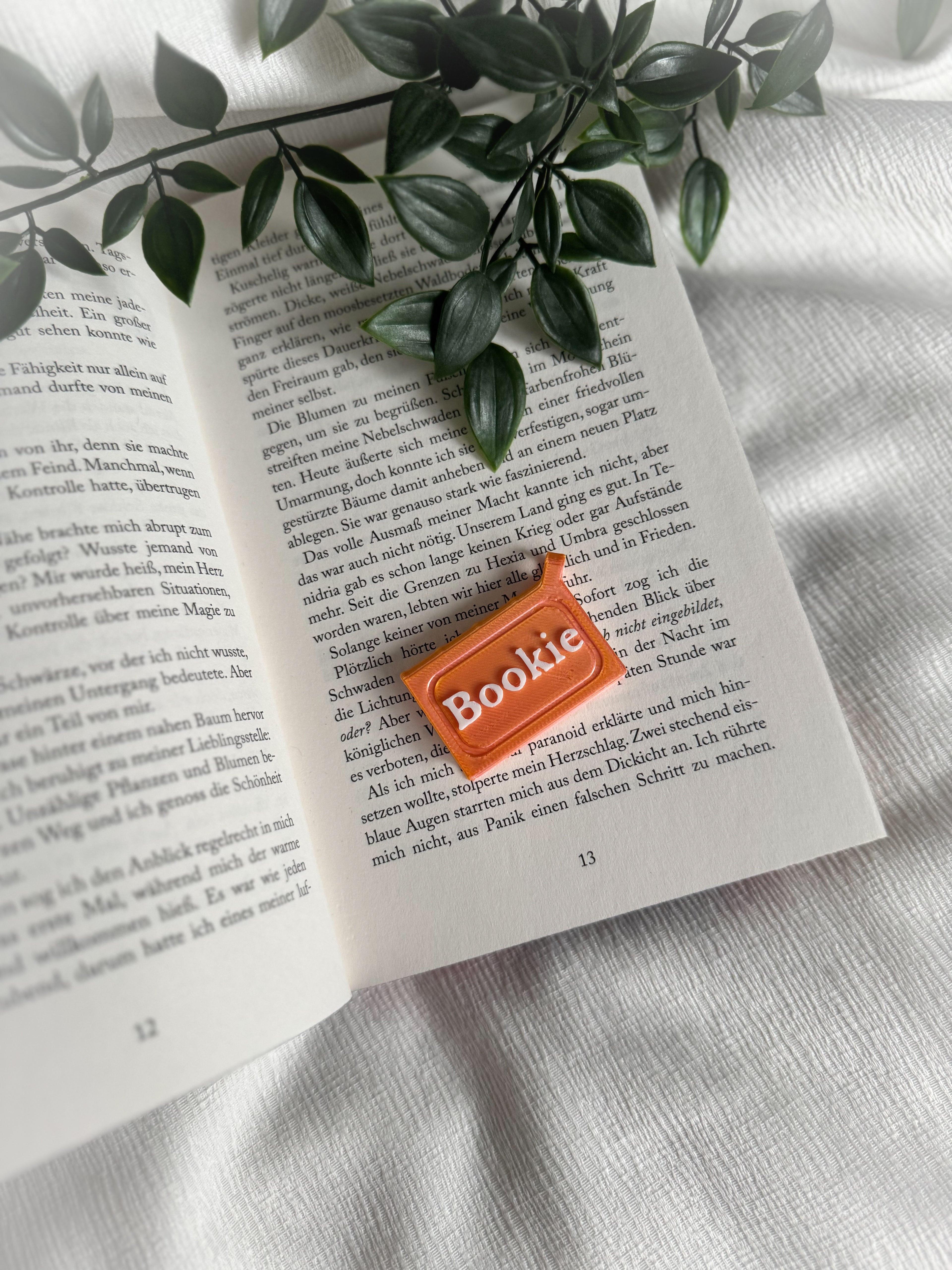 Schlüsselanhänger "BOOKIE"