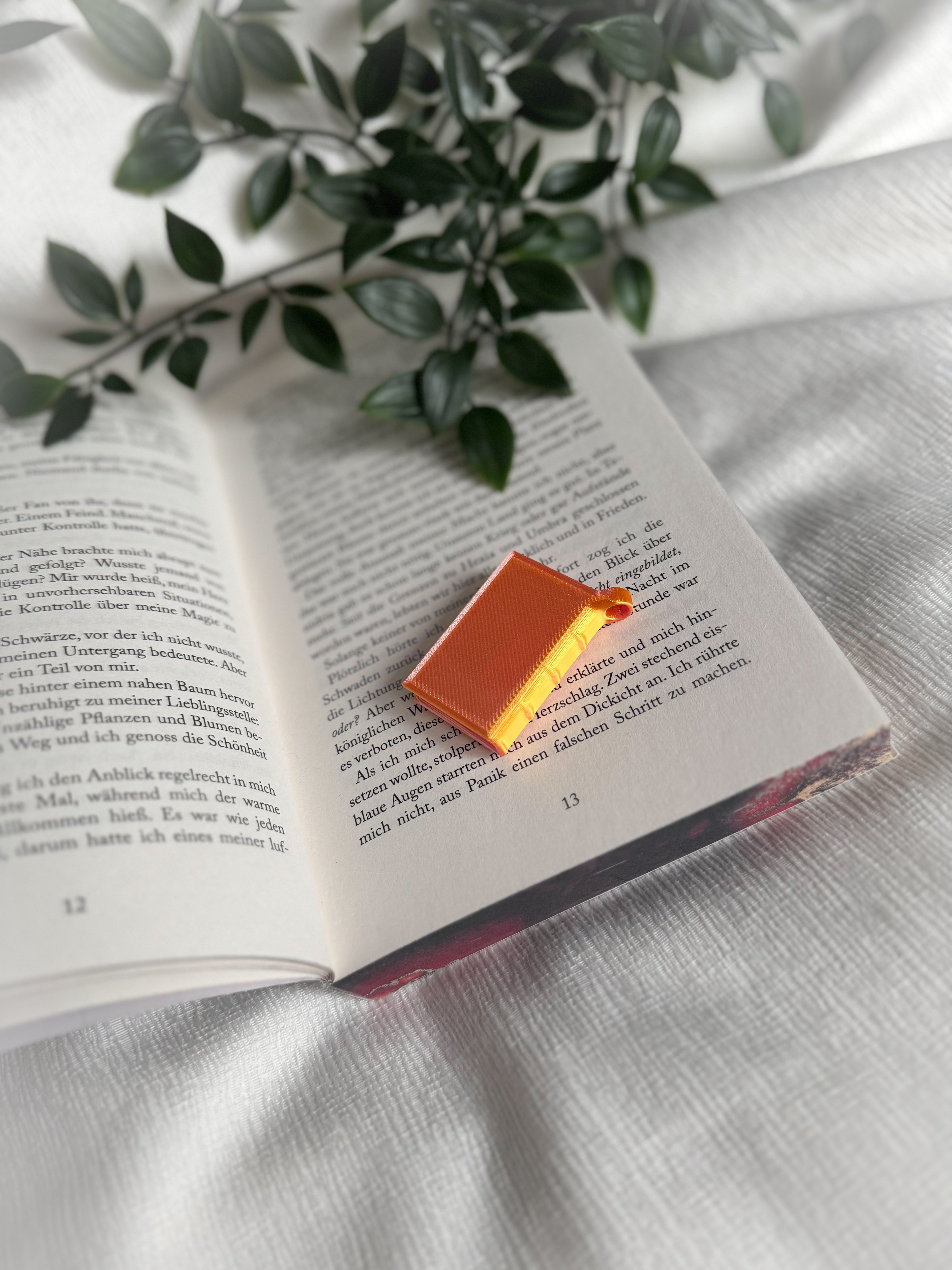 Schlüsselanhänger "BOOKIE"