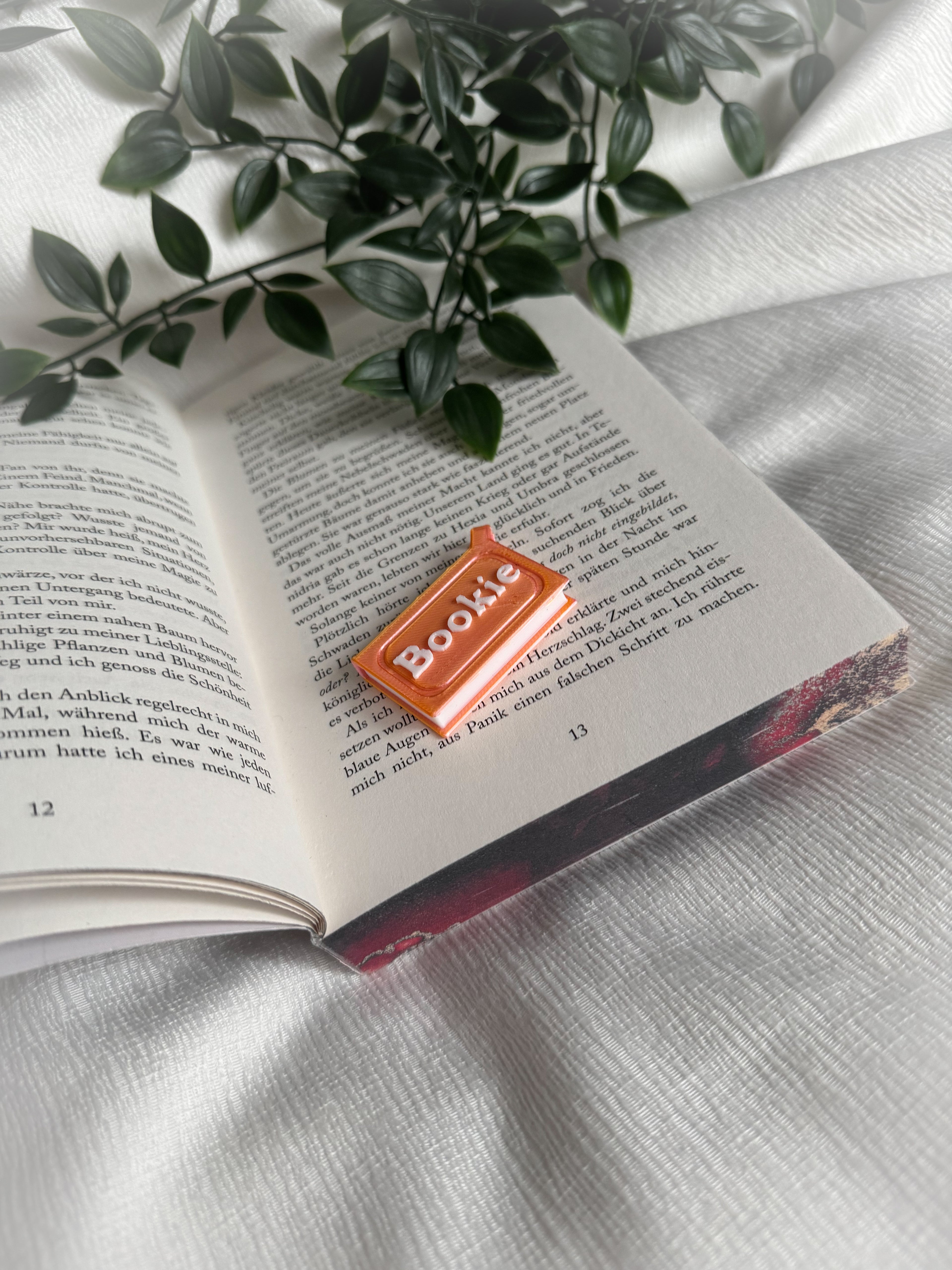 Schlüsselanhänger "BOOKIE"